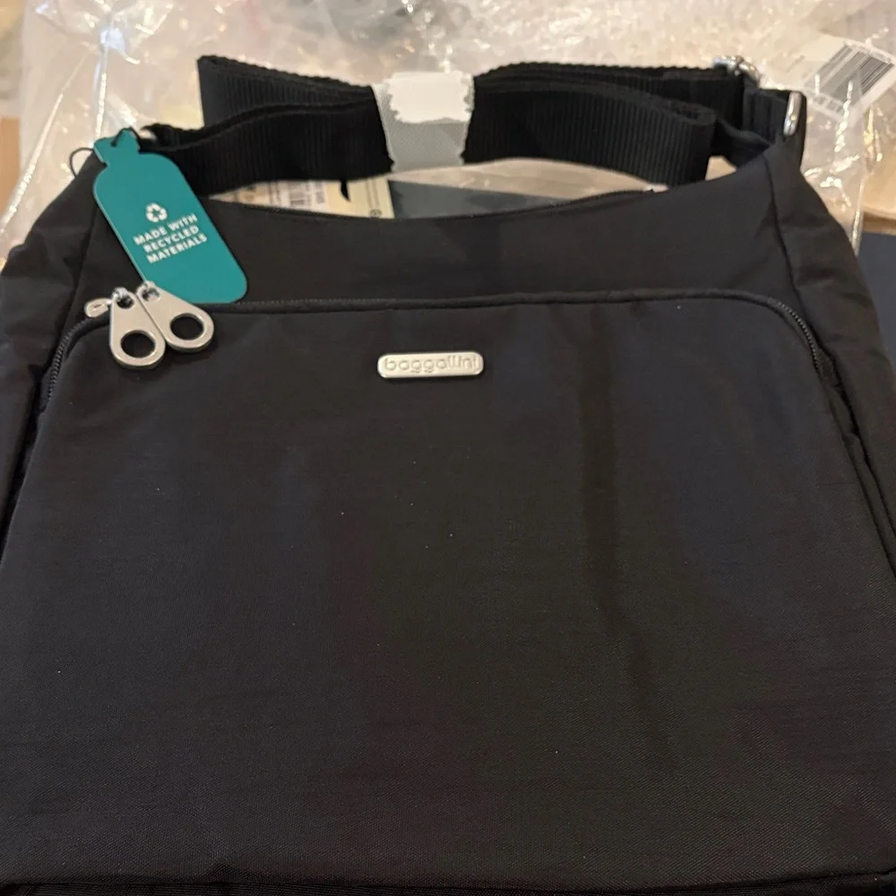 Baggallini Black Joey Large Hobo Bag/NWT